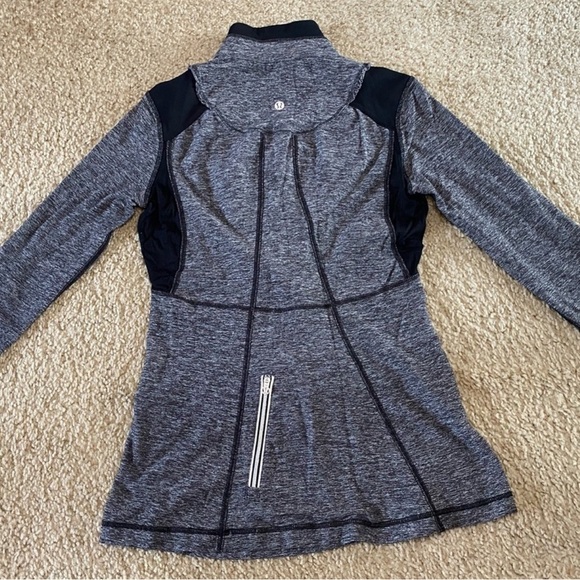 Lululemon Run Your Heart Out Heathered Black Pullover Size 6 - Picture 6 of 8
